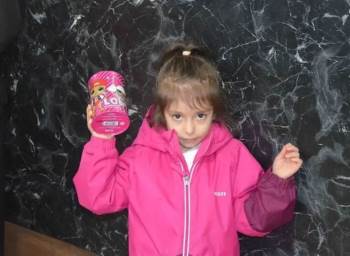 Simavlı 5 Yaşındaki Minik Elif İkra, Kumbarasındaki Harçlıklarını Depremzedelere Bağışladı
