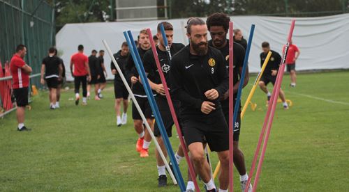 Şimşekler aerobik ve dayanıklılık çalıştı