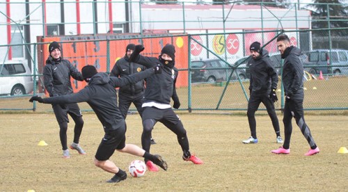 Şimşekler hazır kıta