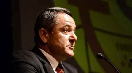 Sinan Özeçoğlu: Bana destek olmadıkları için...