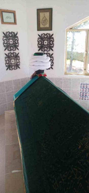 Sır Hoca Efendi Türbesine Bakım Ve Tadilat
