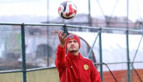 Sıra Uşakspor’da