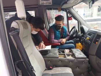 Sırasına Gitmeyen Minibüs Sürücüne Ceza
