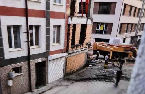 Şirintepe’de inşaatta kalıp çöktü! Facianın eşiğinden dönüldü