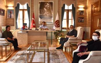 Site Sakinlerinden Başkan Şahin’E Teşekkür Ziyareti
