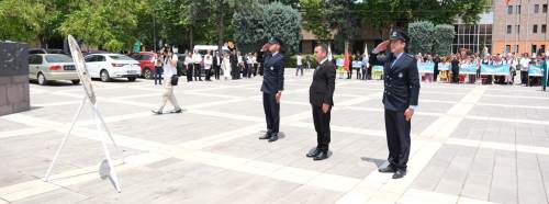 Sivrihisar Belediyesi’nden Atatürk Anıtı’na çelenk