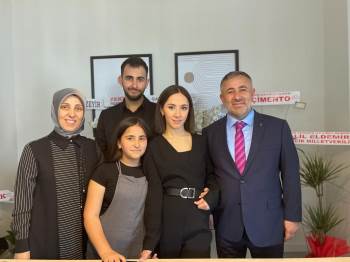 Siyasileri Bir Araya Getiren Açılış
