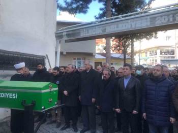 Siyasileri Bir Araya Getiren Cenaze
