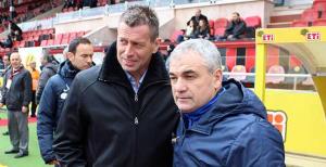 Skibbe takımından memnun