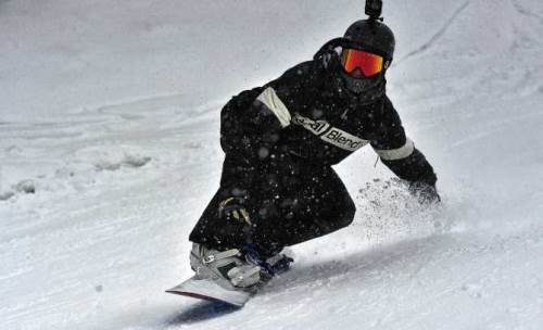 Snowboard severler Erciyes’te yarışıyor: 14 ilden büyük katılım