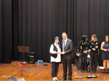 Şoförlük ’Erkek İşi’ Diyenlere İnat 2 Yıldır Direksiyon Sallayan Kadının Hikayesi
