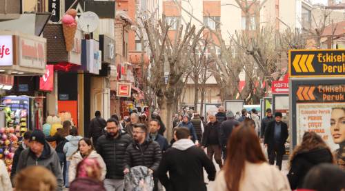 Soğuk hava onları durdurmadı: Eskişehir doldu taştı!