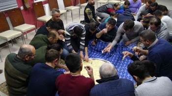 Soğuk Kış Gecelerinde Muhabbetler Tel Helva İle Tatlanıyor
