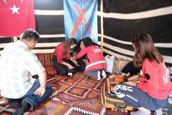 Söğüt Şenliklerin 47 Hastaya Sahra Çadırlarında Müdahale Edildi
