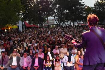 Söğütte Ayna Grubu Rüzgari Esti
