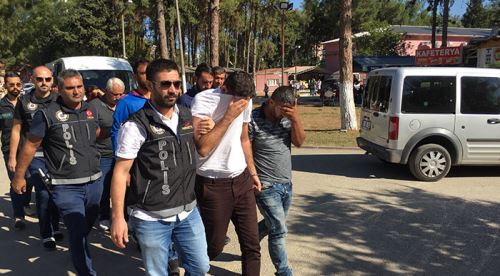 ŞOK! Torbacı öğretmen çıktı...