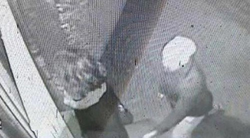 Şok sözler! Böyle o...pu gibi giyinirsen...