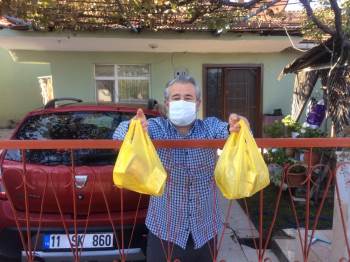 Sokağa Çıkamayan Yaşlıların İmdadına Yetişti
