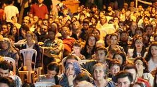 Sokağa çıkın sinema geliyor...