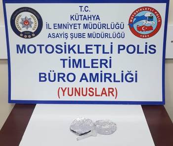 Sokağa Çıkma Yasağını İhlal Eden Şüphelinin Üzerinde Uyuşturucu Bulundu
