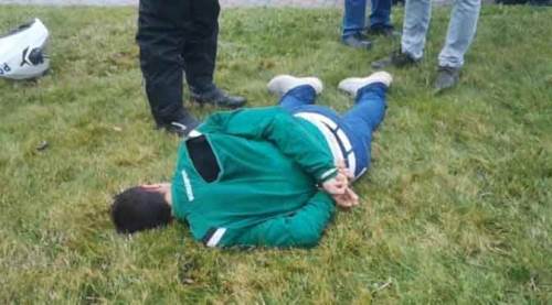 Sokak ortasında dehşet saçtı! Yarım saatte 3 kişiyi bıçakladı...