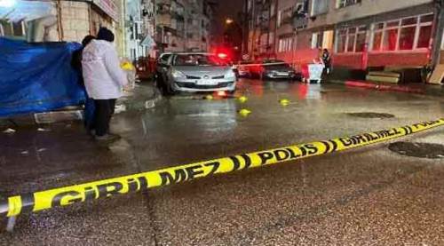 Sokak ortasında silahlı saldırı! Kan davası yüzünden...