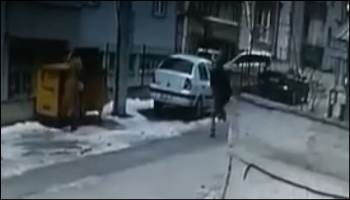 Sokak Ortasındaki Kanlı İnfazın Güvenlik Kamerası Görüntüleri Çıktı
