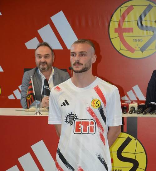 Soluğu lansmanda aldı