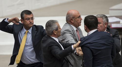 Son dakika... OHAL 3 ay daha uzatıldı