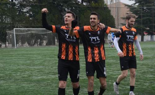 Sonradan girdi 2 gol attı