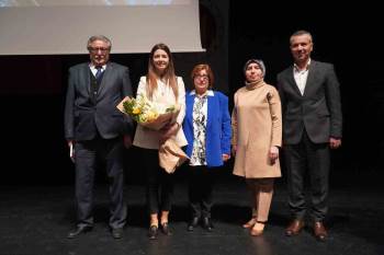 Söyleşi İçin Salonlar Doldu Taştı
