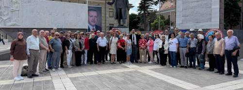 STK’lar Atatürk Anıtı’na çelenk bıraktı