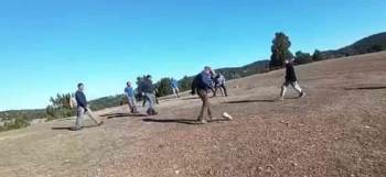 Su Bidonu İle Yapılan Maçta Renkli Görüntüler Ortaya Çıktı
