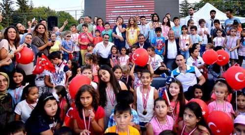 Su sporlarında görkemli kapanış