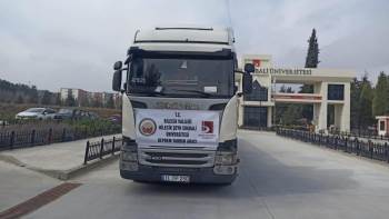 Su Yüklü Yardım Tırı Deprem Bölgesine Gitmek Üzere Harekete Geçti
