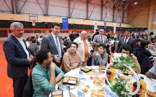 SUBÜ'den öğrencilere 500 kişilik dev iftar