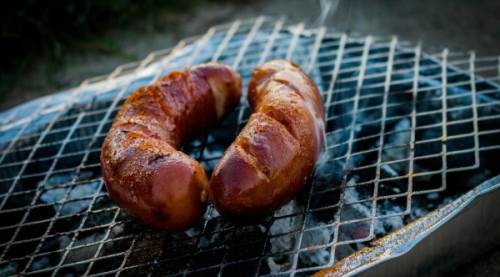 Sucuk Alırken Etikette Dikkat Edilmesi Gerekenler: Lezzetin ve Güvenin Sırrı
