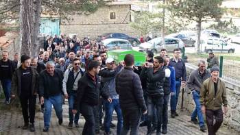 Suda Cesedi Bulunan Çocuk Dualarla Son Yolculuğuna Uğurlandı
