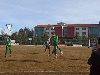 Şuhut Belediye Hisarspor:0-Susuz Belediye Spor:1
