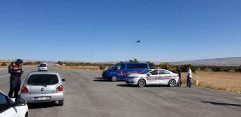 Şuhut Jandarması Helikopter Destekli ’Huzur Güven Operasyonu’ Düzenlendi
