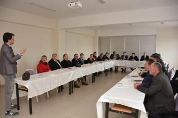 Şuhut’Ta "Convit-19 Virüsü Ve Bulaşıcı Hastalıklar" Toplantısı Yapıldı
