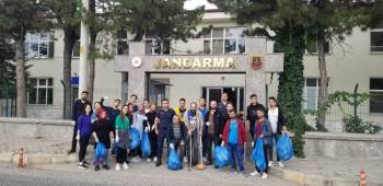 Şuhut’Ta ’Dünya Temizlik Günü’ Dolayısıyla Temizlik Yapıldı
