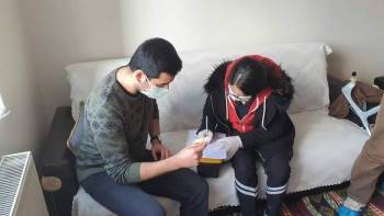 Şuhut’Ta 90 Yaş Üstü Vatandaşlara Korona Virüs Aşısı Vurulmaya Başlandı
