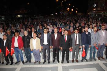 Şuhut’Ta Binlerce Gönül Demokrasi Nöbetinde Tek Yürek Oldu
