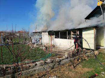 Şuhut’Ta Ev Yangını
