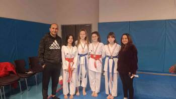 Şuhutlu Karateciler 3 Madalya Birden Kazandı
