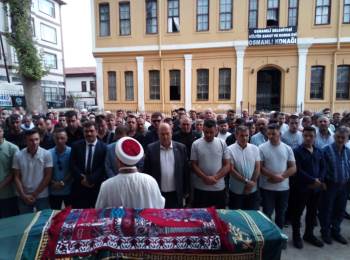 Sulama Havuzuna Düşen Çocuk Tedavi Gördüğü Hastanede Yaşamını Yitirdi
