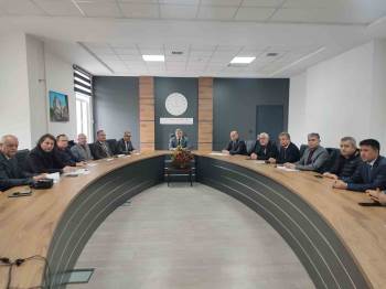 Sünnetci, Spor Salonu Olan Okul Müdürleri İle Görüştü
