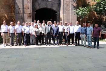 Sünnetçi’Den İlçe Müdürlerine Lgs Tebriği
