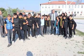 Sünnetci Öğrencilere ’Kendinize Hedef Belirleyin’ Diye Seslendi
